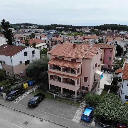 Zdjelar 3* Poreč