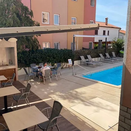 Zdjelar 3* Poreč