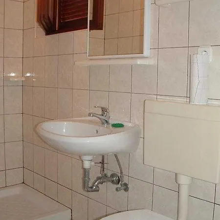 Zdjelar Aparthotel 3*