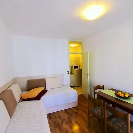 Zdjelar Aparthotel