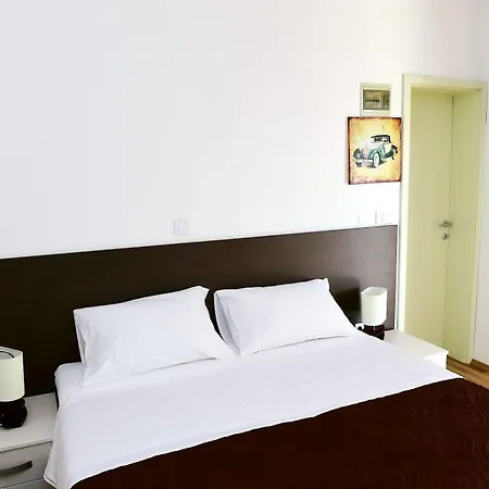 Zdjelar Porec